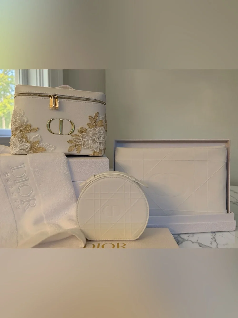 GWP Dior Cosmetic Bag in floral lace, towel, round Pouch, vanity pouch large